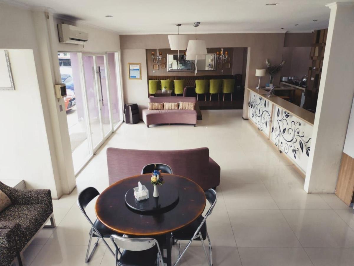 Hotel Segiri Samarinda Bagian luar foto